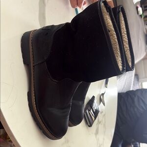 Cozy Black Lace-Up Women's Boots